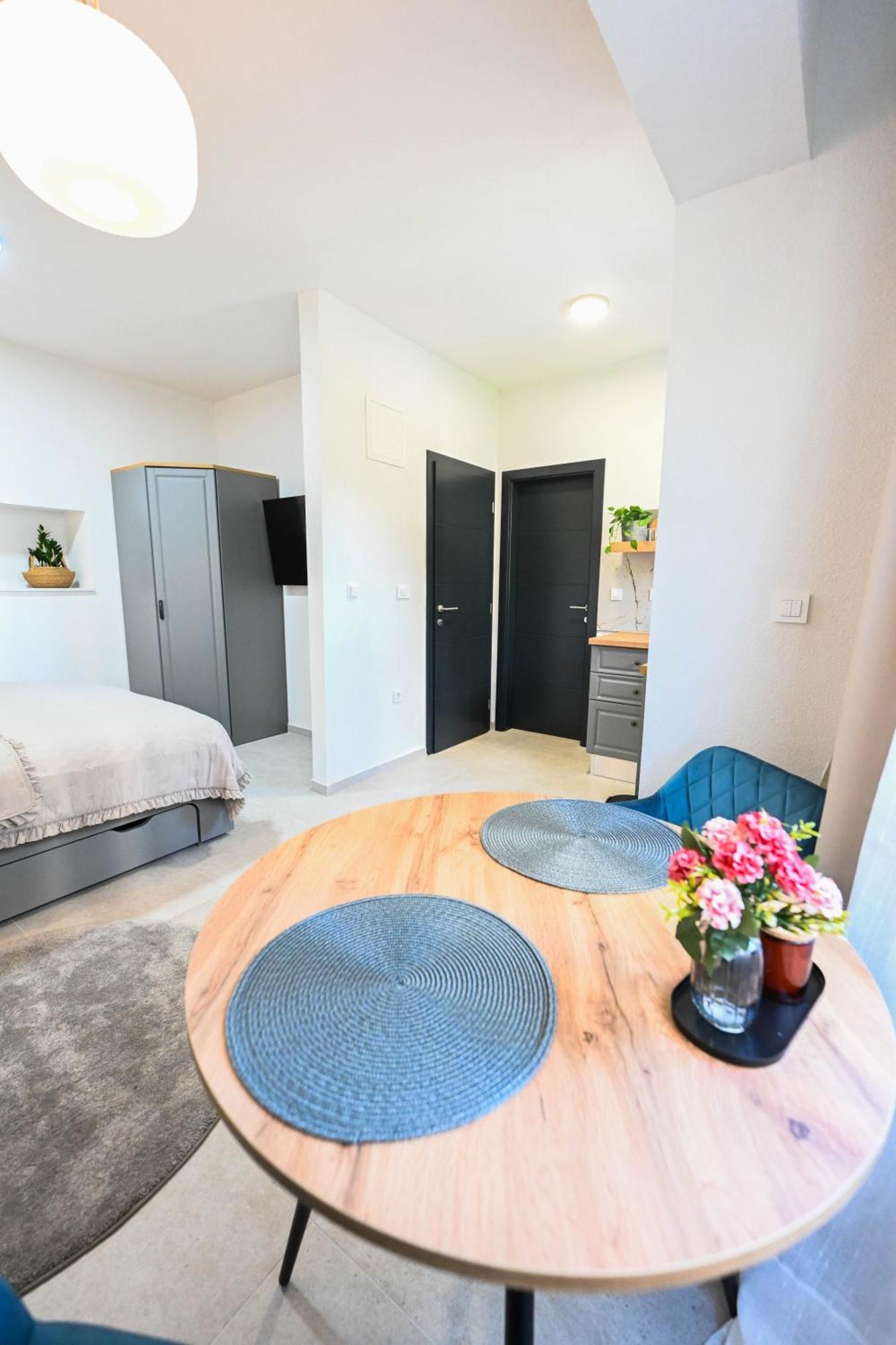 4-Star Design Apartments Bubamara زادار الغرفة الصورة